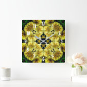 Horloge Carrée Fleur de Primrose jaune Art Abstrait (Maison)