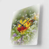 Horloge Carrée Fleur de tulipe et papillon monarque (Angle)