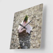 Horloge Carrée Fleur d'échecs (Angle)