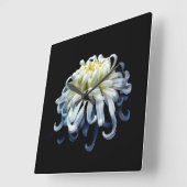 Horloge Carrée Fleurs | Chrysanthème blanc (Angle)