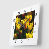 Horloge Carrée Fleurs de tulipe jaune (Angle)