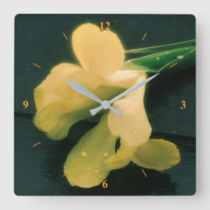 Horloge Carrée Fleurs sur ardoise, version 2