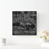 Horloge Carrée FORCE - Motivation de l'entraînement des femmes (Maison)