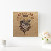 Horloge Carrée Forte Courageuse Lion Face Bible Chrétienne Verse (Maison)