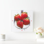 Horloge Carrée Fraises et crème (Maison)