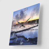 Horloge Carrée Fumée de geyser au coucher du soleil (Angle)