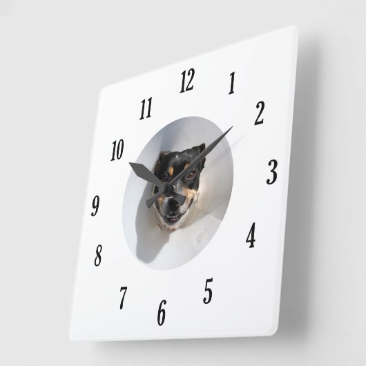 Horloge Carrée Funny smiling (Angle)