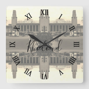 Horloge Carrée Gare centrale ferroviaire vintage de Bagdad en Ira