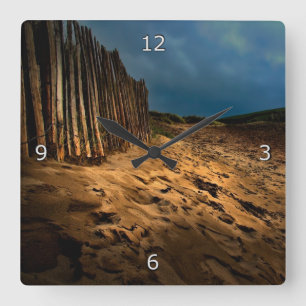 Horloge Carrée Going Home from the Beach