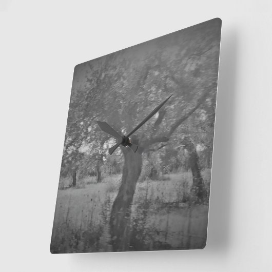 HORLOGE CARRÉE GRAPHIQUE ET CONCEPTION (Angle)