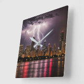 Horloge Carrée Gratte-ciel de Chicago avec éclair (Angle)