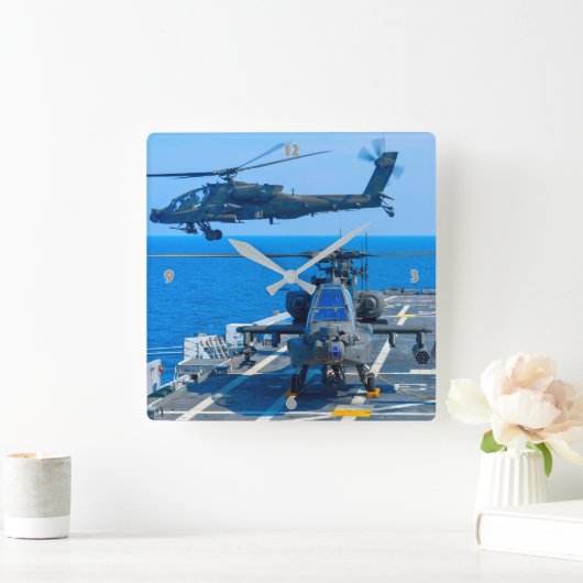 HORLOGE CARRÉE GUARDIAN APACHE AH-64E (Maison)