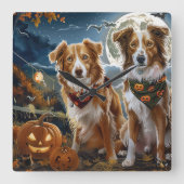 Horloge Carrée Halloween Éffrayant en Nouvelle-Écosse (Recto)