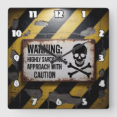 HORLOGE CARRÉE HAUTEMENT SARCASTIQUE - APPROCHE AVEC ATTENTION (Recto)