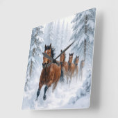 Horloge Carrée Horses Running Through a Snowy Forest (Angle)