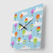 Horloge Carrée Hot Air Ballons à Cloudy Dotty Sky (Angle)