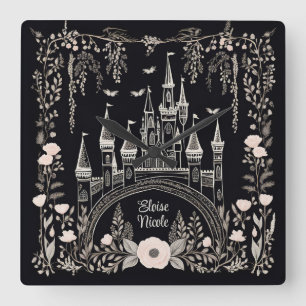 Horloge Carrée Illustration du château de Fairytale noir et blanc