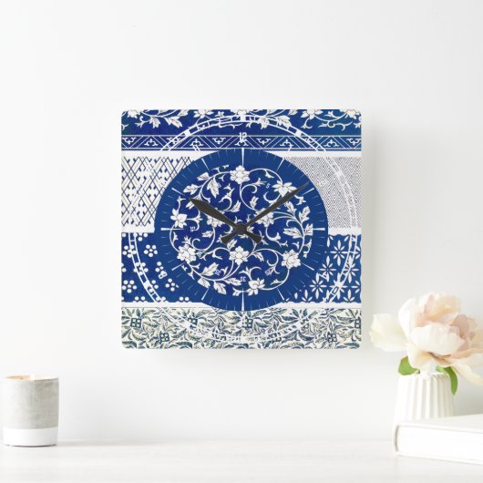 Horloge Carrée Impression d'ornement floral classique (Maison)