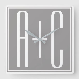 Horloge Carrée Initiales de couples ou autre texte Blanc & Gris
