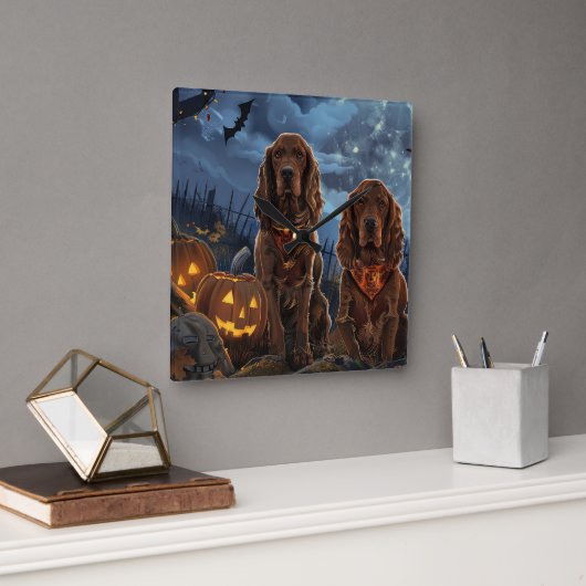 Horloge Carrée Irish Red Setter Halloween Éffrayant (Bureau)