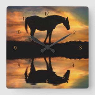 Horloge Carrée Joli cheval et eau