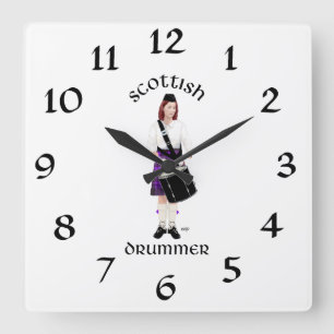 Horloge Carrée Joueur de tambour écossais - Kilt violet