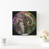 Horloge Carrée Joyeux souriant de mignons éléphants jouant dans l (Maison)