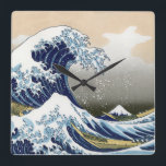 Horloge Carrée La Grande Vague Au Large De Kanagawa<br><div class="desc">Art japonais vintage La Grande vague au large de Kanagawa ou la vague ..  oeuvre d'art magnifique dans le style ukiyo-e par un grand maître Katsushika Hokusai ..  Art vintage sur les produits modernes de Zazilicious</div>
