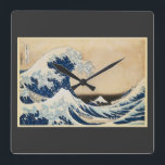 Horloge Carrée La Grande Vague au large de Kanagawa par Hokusai<br><div class="desc">Ce design présente "La Grande Vague au large de Kanagawa" de l'artiste japonais Hokusai.</div>
