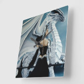 Horloge Carrée La reine d'hiver et son dragon (Angle)