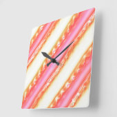 Horloge Carrée Lacelike sur de larges rayures dans soyeux rose à  (Angle)