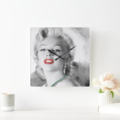 Horloge Carrée Le meilleur ami de la fille I (Maison)