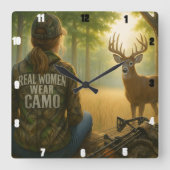 HORLOGE CARRÉE "LES FEMMES VÉRITABLES PORTENT LE CAMO (Recto)