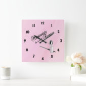 Horloge Carrée Les Manicuristes Le Font Avec Finesse (Maison)