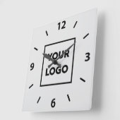 Horloge Carrée Logo personnalisé en gras sur gris (Angle)