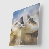 Horloge Carrée Loup d'Amérique et faucon de la queue rouge (Angle)