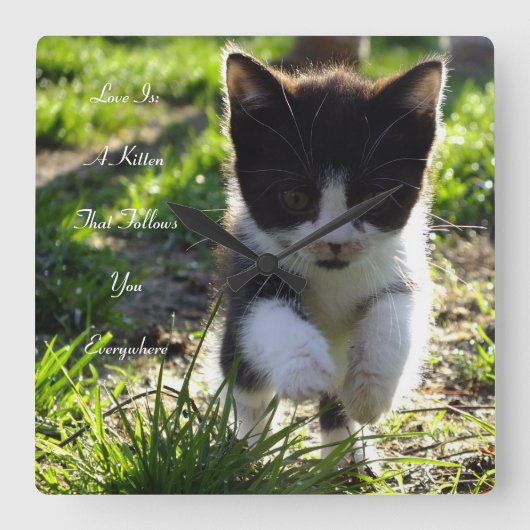 Horloge Carrée Love Is A Kitten Wall Clock (Recto)