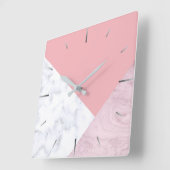 Horloge Carrée Marbre blanc de rose en pastel de poussin élégant (Angle)