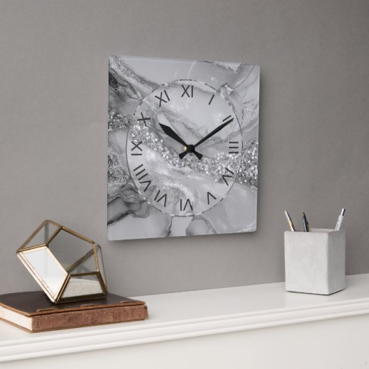 Horloge Carrée Marbre fluide argent et blanc de luxe (Bureau)