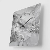 Horloge Carrée Marbre fluide argent et blanc de luxe (Angle)
