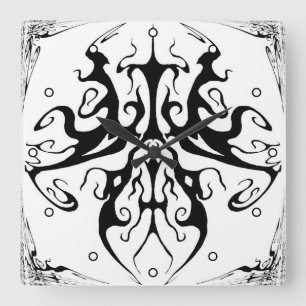 Horloge Carrée Masque Tribal Abstrait Noir et Blanc Élégant