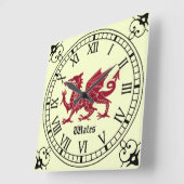 Horloge Carrée Medieval Welsh Dragon Wall Clock (Angle)