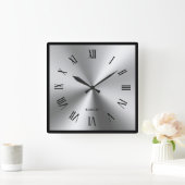 Horloge Carrée Metallic Silver Gray Black Border Roman Numerals (Maison)