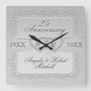 Horloge Carrée Monogramme du 25e anniversaire