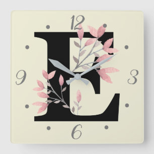 Horloge Carrée Monogramme E avec fleurs roses