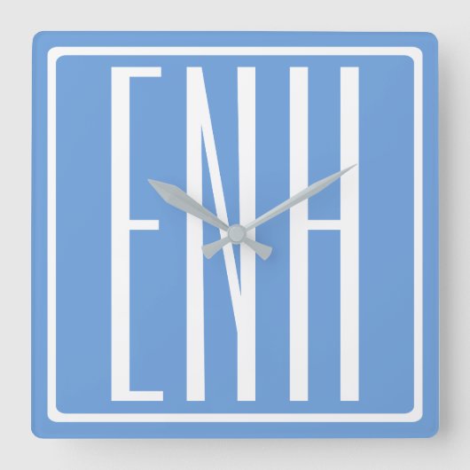 Horloge Carrée Monogramme Initiales 3 Moderne Gras | Bleu Clair (Recto)