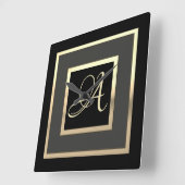 Horloge Carrée Monogramme Or Premier encadré N'importe quelle cou (Angle)