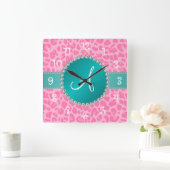 Horloge Carrée Monogramme rose clair empreinte de léopard cercle  (Maison)