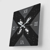 Horloge Carrée Moody Black Silver Witchy Goth Home Décor (Angle)