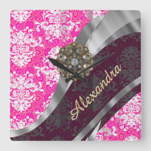 Horloge Carrée Motif assez girly rose personnalisé de damassé
